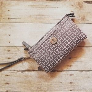 Tommy Hilfiger wrist wallet